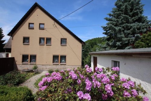 Werdau Sanierungsbed. Wohnhaus mit denkmalgeschütztem Wirtschaftsgebäude + Garage Haus kaufen