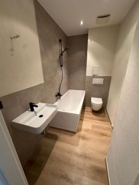 Chemnitz Immobilien Neu-Sanierte und vermietete 1-Zimmer mit Wannenbad auf dem Kaßberg! Wohnung kaufen
