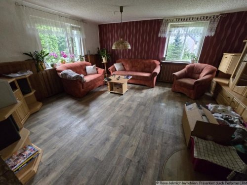 Chemnitz Haus Sanierungsbedürftiges EFH mit 212qm auf 1.770qm Grundstück mit Pool & Doppelgarage + Gartenhaus Haus kaufen