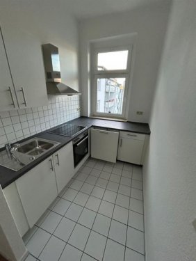 Chemnitz Terrassenwohnung Großzügige und vermietete 2-Zi. mit EBK, 2xBalkon und Laminat in zentraler Lage Wohnung kaufen