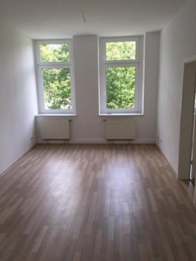 Hartmannsdorf (Landkreis Mittelsachsen) Saniertes und kompaktes Mehrfamilienhaus mit guter Rendite als Einsteigerobjekt Haus kaufen