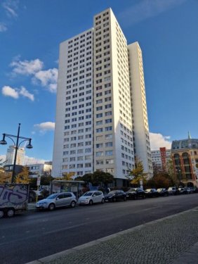 Berlin Immobilien BARRIEREFREI - Bezugsfreie Wohnung am Hackeschen Markt! Wohnung kaufen