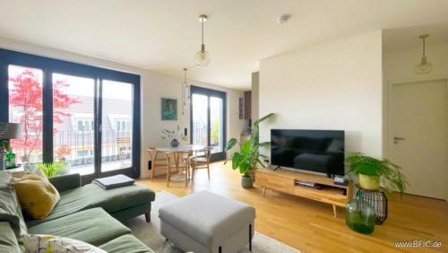 Berlin Teure Wohnungen Hochwertige Dachterrassen-Wohnung, Blick auf den Fernsehturm, gut vermietet Wohnung kaufen