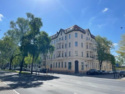 Berlin Gewerbe Immobilien PAKET: Vermietete Wohnungen in Berlin-Reinickendorf

- Provisionsfrei - Gewerbe kaufen