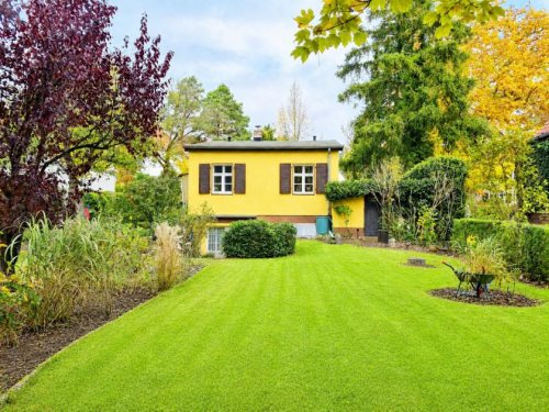 Berlin Günstiges Haus Seltene Gelegenheit: 
gut geschnittenes Südwest-Grundstück 
mit kleinem Einfamilienhaus Haus kaufen