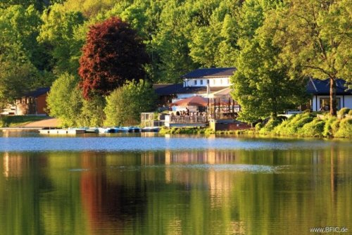 Ketzin Gewerbe Immobilien Einzigartiges Freizeitareal in Wasserlage: Gastronomie, Camping und Steganlagen Gewerbe kaufen