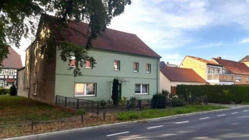 Brück Immobilien Bezugsfähiges Haus mit Innenhof und Vorgarten Haus kaufen