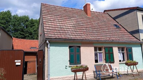 Görzke Häuser provisionsfrei: schönes Bauernhaus mit Nebengebäude im Hohen Fläming / Görzke - sanierungsbedürftig Haus kaufen