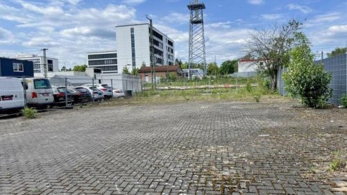 Hamburg Grundstück Gewerbegrundstück in zentraler Lage zu verkaufen / Verkaufsplatz / Autohandel Grundstück kaufen