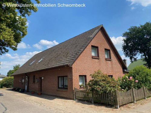 Dellstedt Immo Renoviertes Doppelhaus in dörflicher Lage (nur 20 km bis Heide)! Gewerbe kaufen