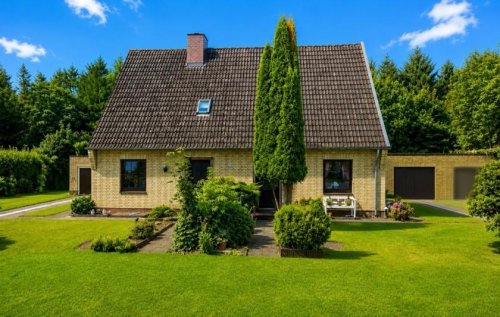 Weddingstedt Hausangebote Seltene Gelegenheit: Zwei Doppelhaushälften in ruhiger, idyllischer Waldrandlage nahe Heide Haus kaufen