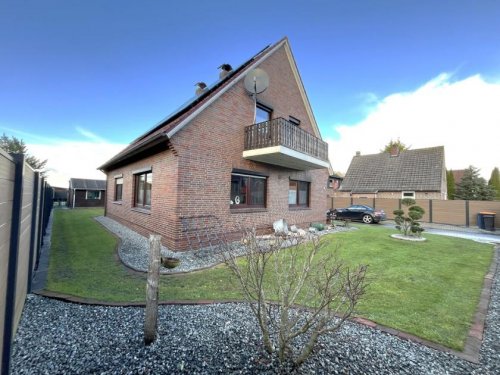 Wittmund Immobilien Inserate Saniertes Haus mit EBK, Photovoltaikanlage und 2 Garagen! Haus kaufen