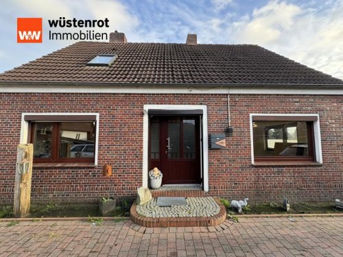 Aurich Immobilien -Reserviert-
Einfamilienhaus in Aurich/ Brockzetel mit großem Grundstück und Platz für Gestaltungsmöglichkeiten Haus kaufen