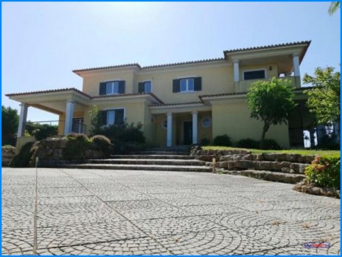 Sintra Immobilien ***Große Villa mit eigenem Pool in geschlossener Wohnanlage*** Haus kaufen