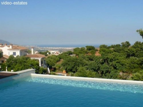 Marbella Immobilien Villa mit 360 Grad Panoramablick Haus kaufen