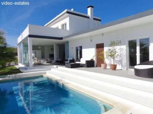 Nueva Andalucia Günstige Wohnungen Villa in deutscher Qualität im Golfvalley, deutscher Architekt Haus kaufen