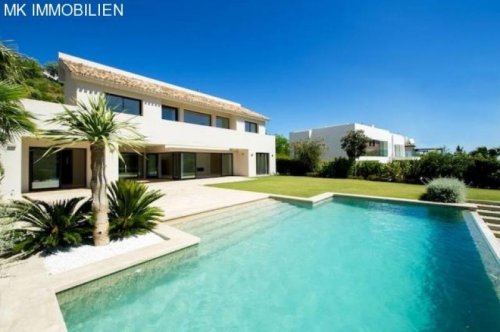 BENAHAVIS Häuser Neubau Villa mit Meerblick am Golfplatz Haus kaufen