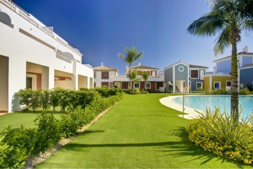 Estepona Mietwohnungen Möbliertes Penthouse in außergewöhnlicher Wohnanlage Wohnung kaufen