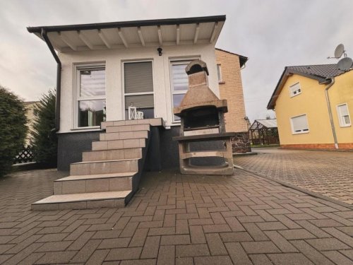 Hungen Immobilien Nobelino.de - 2 moderne Häuser & ein zusätzliches Baugrundstück in Hungen Haus kaufen