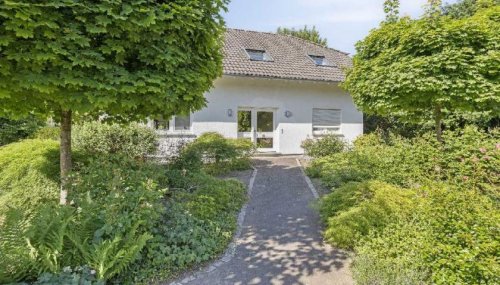 Ratingen 2-Familienhaus Bezugsfreies 1-2 Familienhaus und Bungalow auf 2.412m² Traumgrundstück in Ratingen Haus kaufen