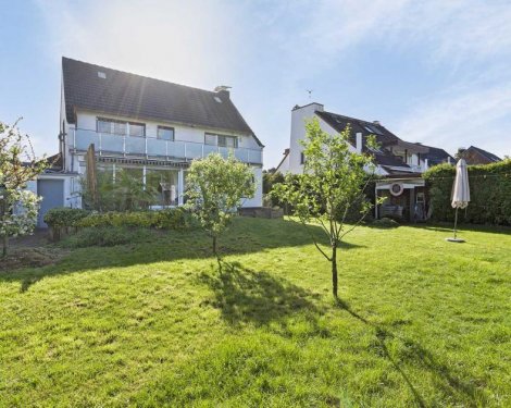 Ratingen Immobilienportal Freistehendes Einfamilienhaus mit viel Platz, sonnigem Garten und einer Garage Haus kaufen