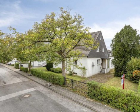 Ratingen Häuser Sanierungsbedürftiges Einfamilienhaus in bester Lage von Ratingen-Ost Haus kaufen