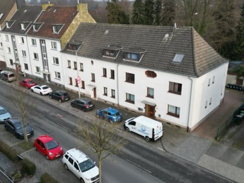 Mülheim an der Ruhr Immobilien Kapitalanlage in Mülheim -Zwei sanierte Mehrfamilienhäuser mit 7 Wohneinheiten/
2 Garagen 2 Carports Haus kaufen