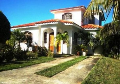 Sosúa/Dominikanische Republik Immobilien Inserate Sosua: wunderschöne zweistöckige Villa mit 175 qm (1 884 sqft) Wohnfläche auf 910 qm (9 795 sqft) Grundstück in privater 
