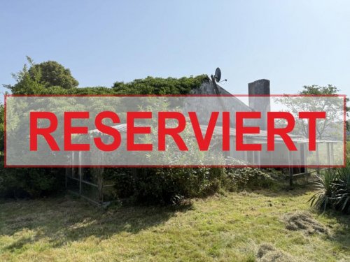 Emmerich am Rhein Immobilienportal Sanierungsbedürftiger Bauernhof mit Nebengebäuden im Außenbereich von Emmerich-Elten Haus kaufen