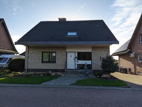 Alpen Haus Freistehendes Einfamilienhaus in ruhiger Lage sucht große Familie! Haus kaufen