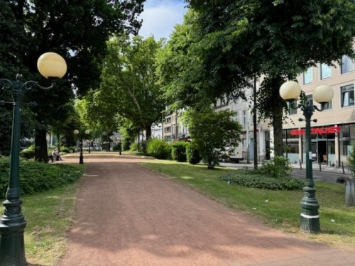 Krefeld Gewerbe Mitten im Zentrum - Modernisiertes Wohn-/Geschäftshaus in Krefeld Gewerbe kaufen