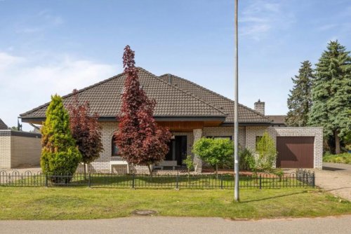 Twist Immo Royaal wonen met mogelijkheden en een riante tuin. Haus kaufen