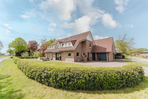 Laar 2-Familienhaus Sehr attraktives Wohnhaus mit zwei Einheiten und großem Außenbereich in Laar Haus kaufen