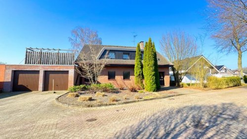 Neuenhaus Häuser #RESERVIERT# Zweiparteienhaus mit Garten und Doppelgarage in Neuenhaus Haus kaufen