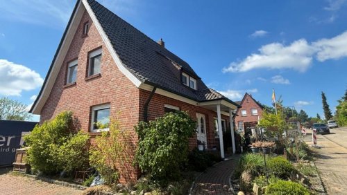Uelsen Immobilien Einfamilienhaus in zentraler Lage von Uelsen Haus kaufen