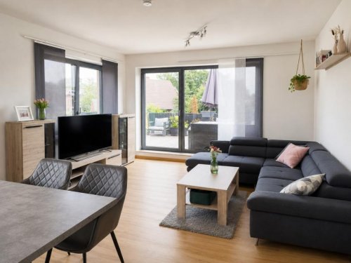 Hoogstede Immo Moderne Dachgeschosswohnung mit Stellplatz und Dachterrasse Wohnung kaufen