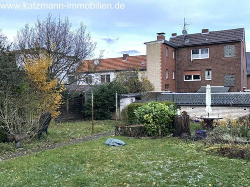 Hürth Immobilienportal Mehrfamilienhaus + Garagen + 747 m² großes Grundstück zu verkaufen Haus kaufen