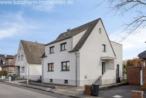 Erftstadt Teure Häuser Ihr neues Familienparadies: Großzügiges Haus mit Garten & Wellnessbereich Haus kaufen