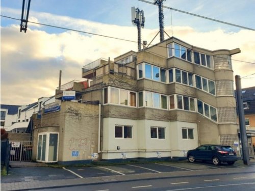 Köln Häuser Wohn-Geschäftshaus mit Zahnarztpraxis 3 Wohnungen
Ateliers,Mobilfunkmasten,Parkplätzen in Top-Lage! Haus kaufen