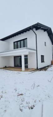 Neukirchen a. d. Enknach Immobilien **Sehr schönes Reiheneckhaus, in besonderer Lage Haus kaufen