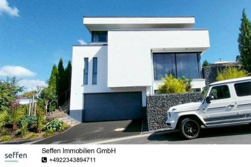 Bergisch Gladbach Häuser Energieeffizient, luxuriös & modern: Architektenhaus mit Domblick in Ruhiglage von Bergisch Gladbach Haus kaufen