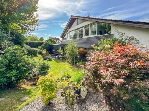 Roetgen Haus Großes, modernisiertes Wohnhaus mit vermieteter Arztpraxis und Top-Energiepaket (WP + PV + Speicher) Haus kaufen