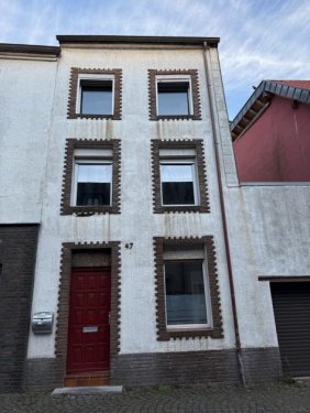 Eschweiler Günstiges Haus Kleines Grundstück, großes Konzept: Schmales Reihenmittelhaus mit 4 Ebenen Haus kaufen