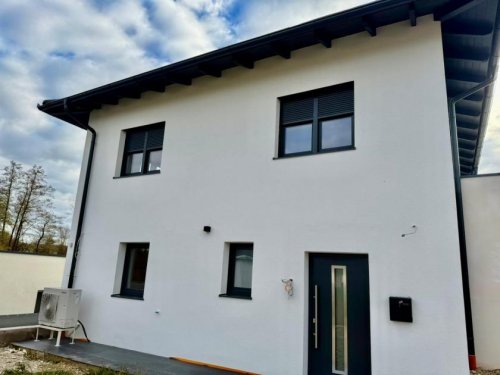Moosbach Immobilien Große NEUBAU-Doppelhaushälfte in schöner Lage Haus kaufen