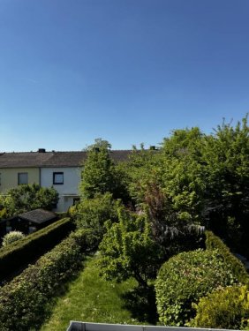 Bonn Immobilien BONN-HEIDERHOF,
Reihenhaus in toller Lage, 6 Zi., ca. 130 m² WNfl, Garten, Garage Keller 282 m² Grst Haus kaufen