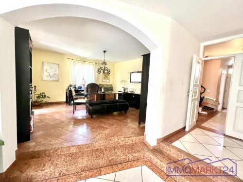 Siegburg 2-Familienhaus Mehrgenerationenhaus in Siegburg mit Baugrundstück am Wald zu verkaufen Haus kaufen