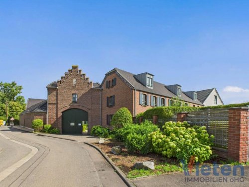 Weilerswist Haus Exklusives Wohnen auf dem historischen Gutshof: Charme, Ruhe und Hochwertigkeit erleben Haus kaufen