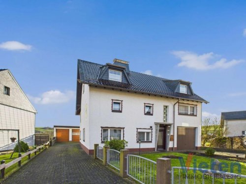 Hellenthal Inserate von Häusern Großzügiges Wohnhaus mit flexibler Nutzung und Garagenensemble in ruhiger Eifellage Haus kaufen