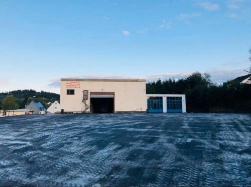 Daun Gewerbe Immobilien Lagerhallen mit Freifläche in zentraler, verkehrsgünstiger Lage. Gewerbe kaufen