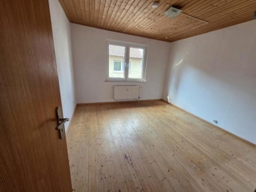 Fürfeld Immobilie kostenlos inserieren ObjNr:19710 - Saniertes Zweifamilienhaus im Herzen von Fürfeld mit Terrasse und Dachterrasse Haus kaufen